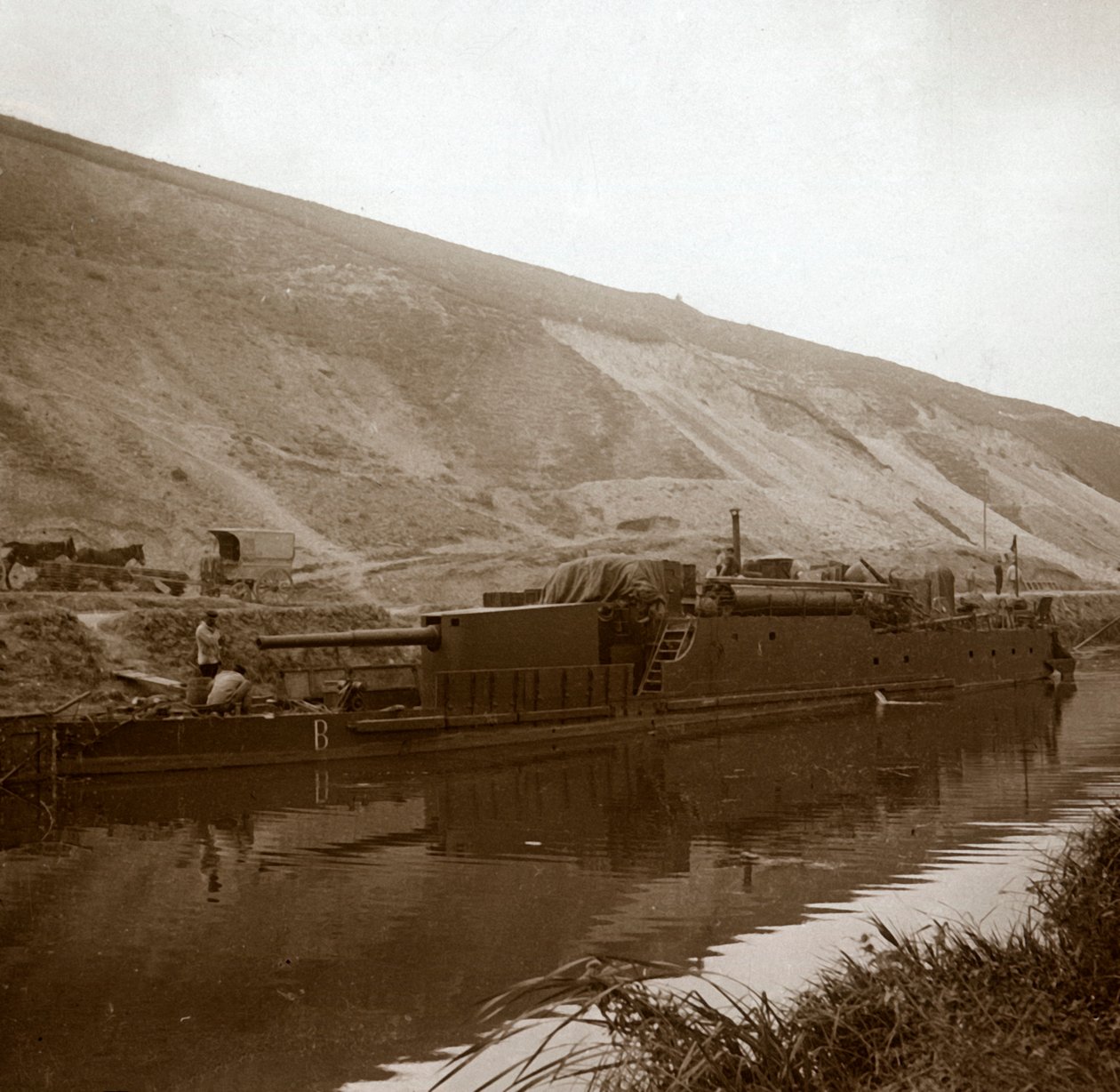 Kanonenboot, Genicourt, Nordfrankreich von Unbekannt