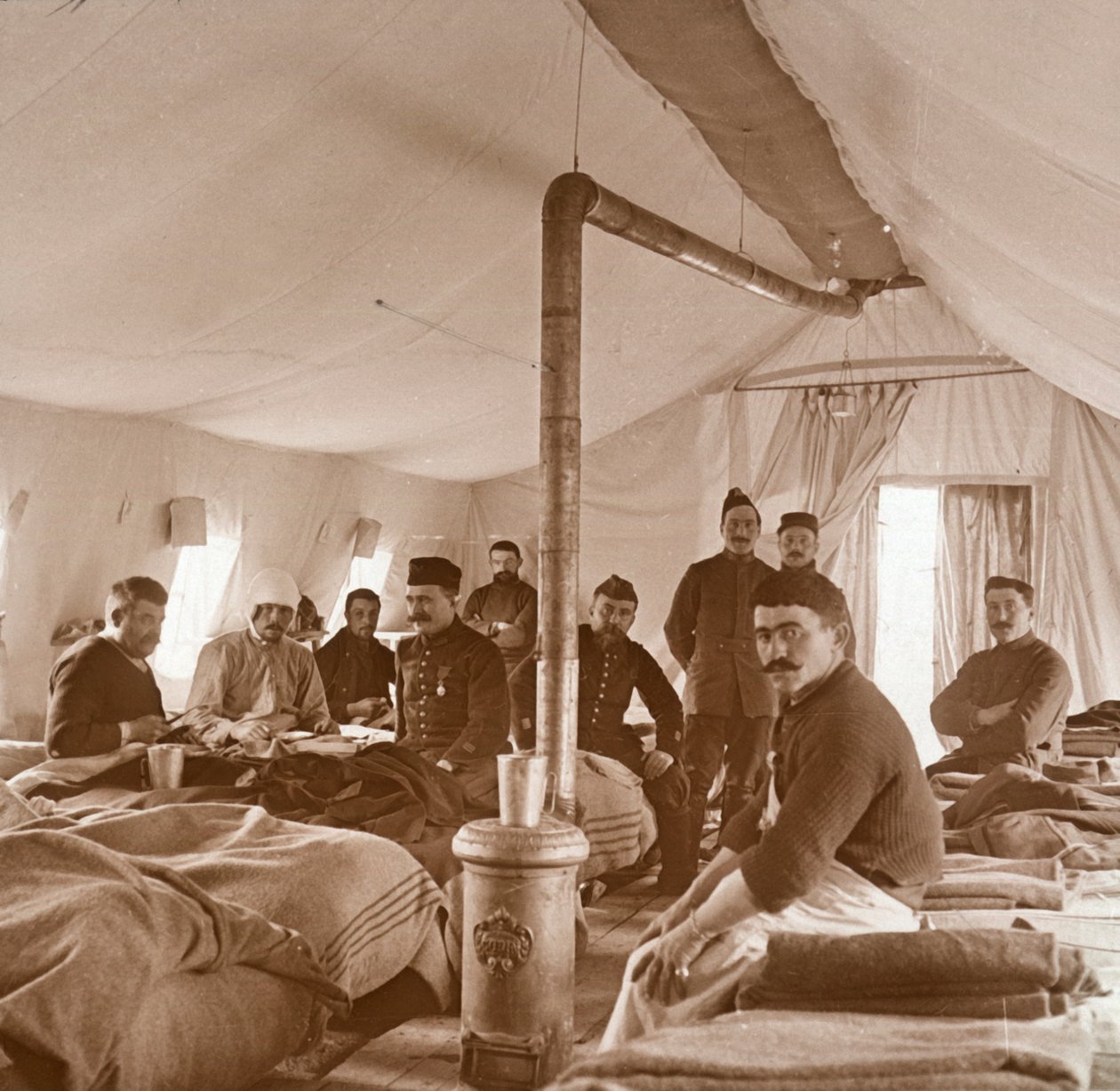 Krankenhaus, Suippes, Somme, Nordfrankreich, ca. 1914-ca. 1918 von Unbekannt