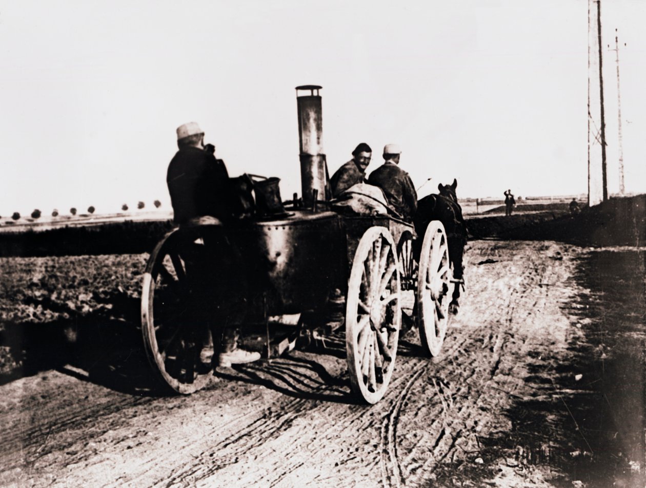 Mobile Küche an der Front, um 1914-1918 von Unbekannt