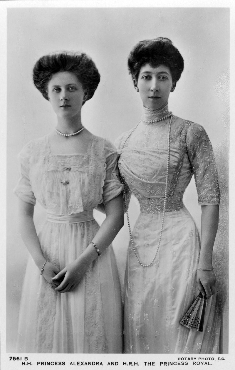 Prinzessin Alexandra und die Prinzessin Royal, späte 1900er von Unbekannt