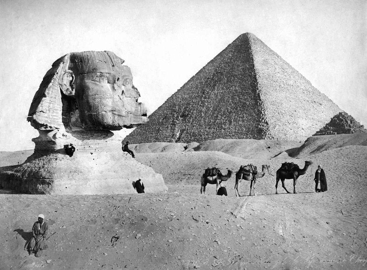 Die Sphinx und die Pyramide von Gizeh, Ägypten, ca. 1882 von Unbekannt
