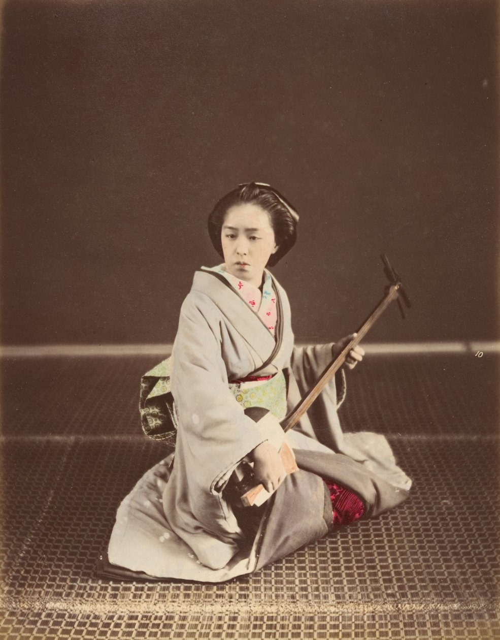 Tokyo Geisha mit Shamisen von Unbekannt