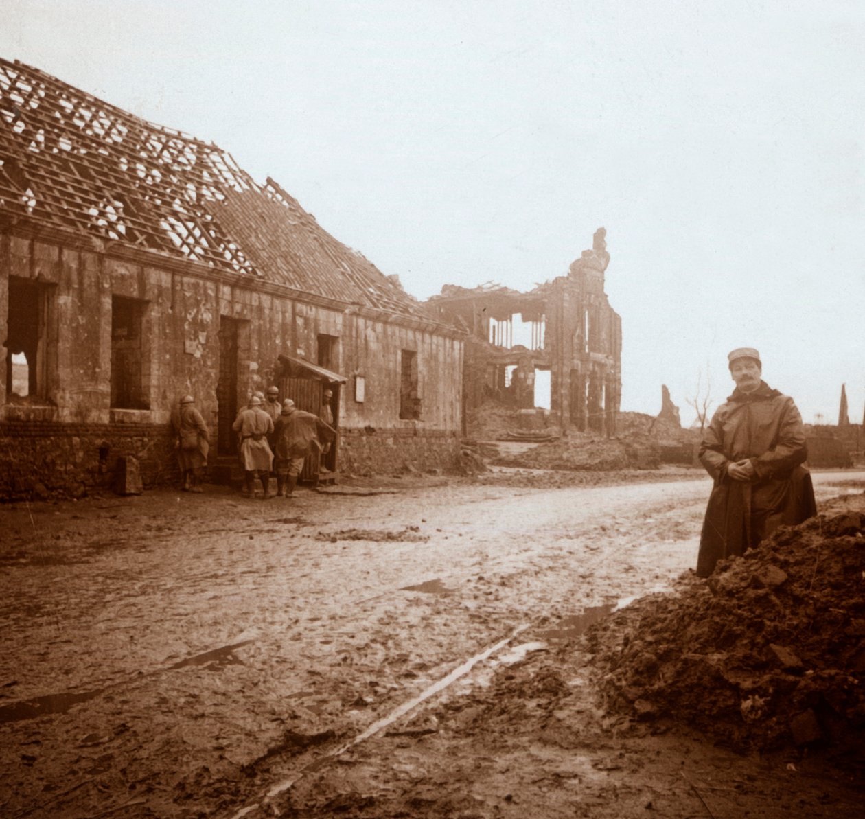 Rathaus von Ablain-Saint-Nazaire, Nordfrankreich, ca. 1914-ca. 1918 von Unbekannt