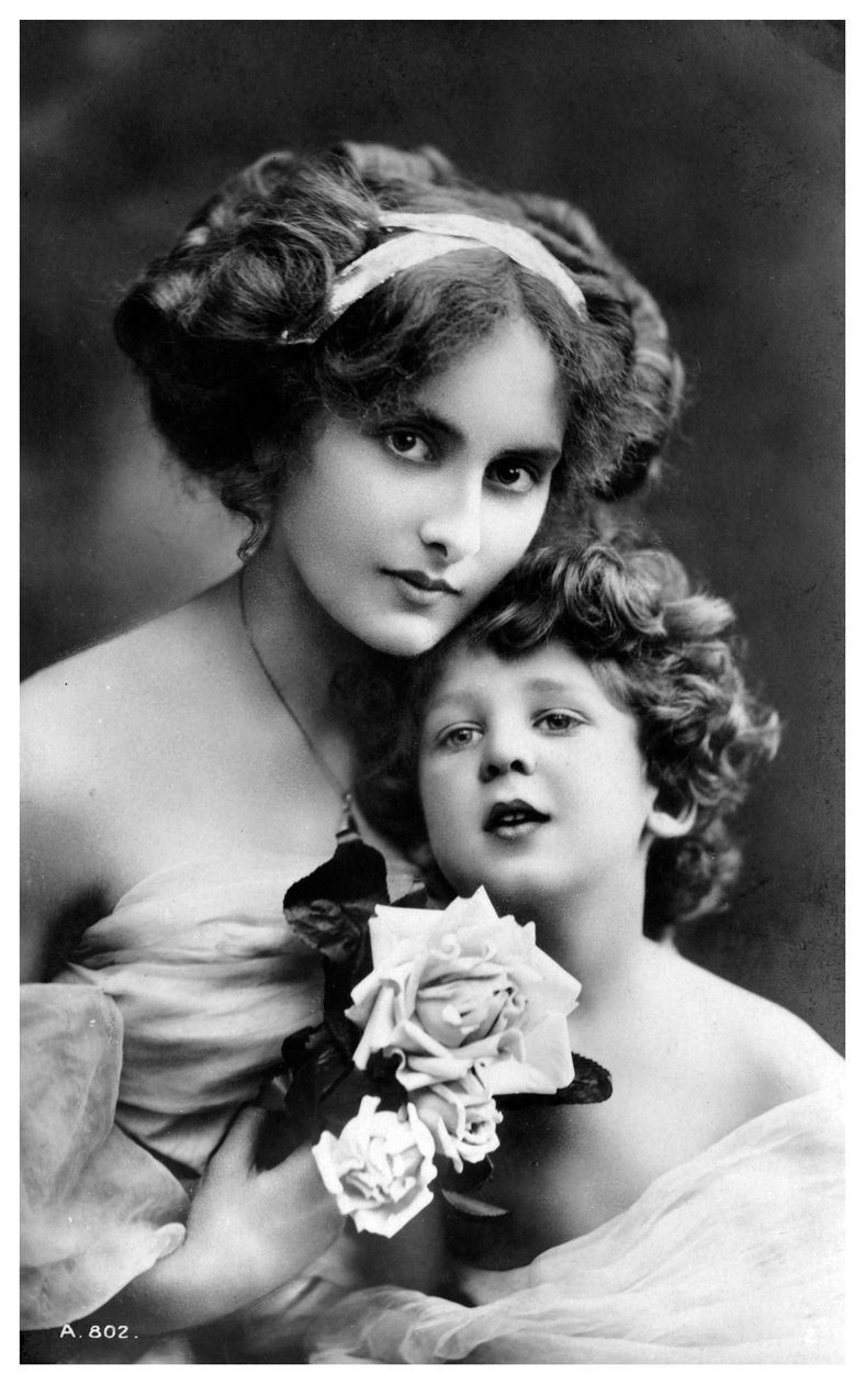 Frau und Kind, ca. 1900-1919 von Unbekannt