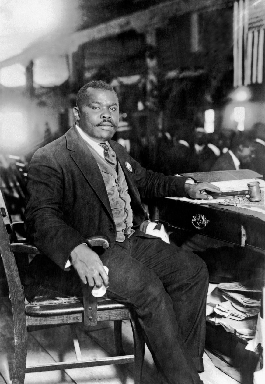 Marcus Garvey an seinem Schreibtisch von Unbekannt Unbekannt