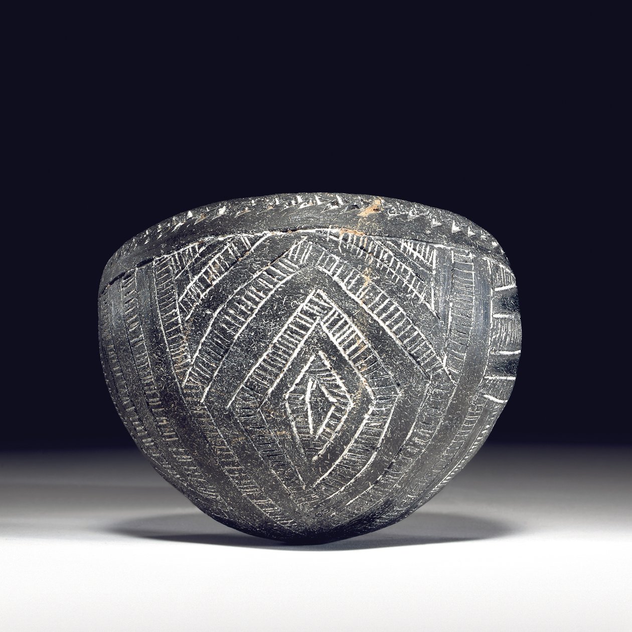 Eingravierte Schale, Kerma C-Gruppe, ca. 2050-1850 v. Chr. von Unbekannt