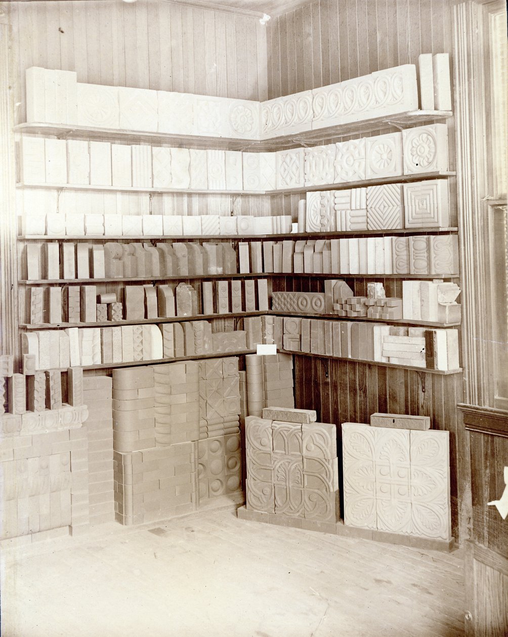 Produktproben im Büro der Tower Grove Brick Works von Unknown