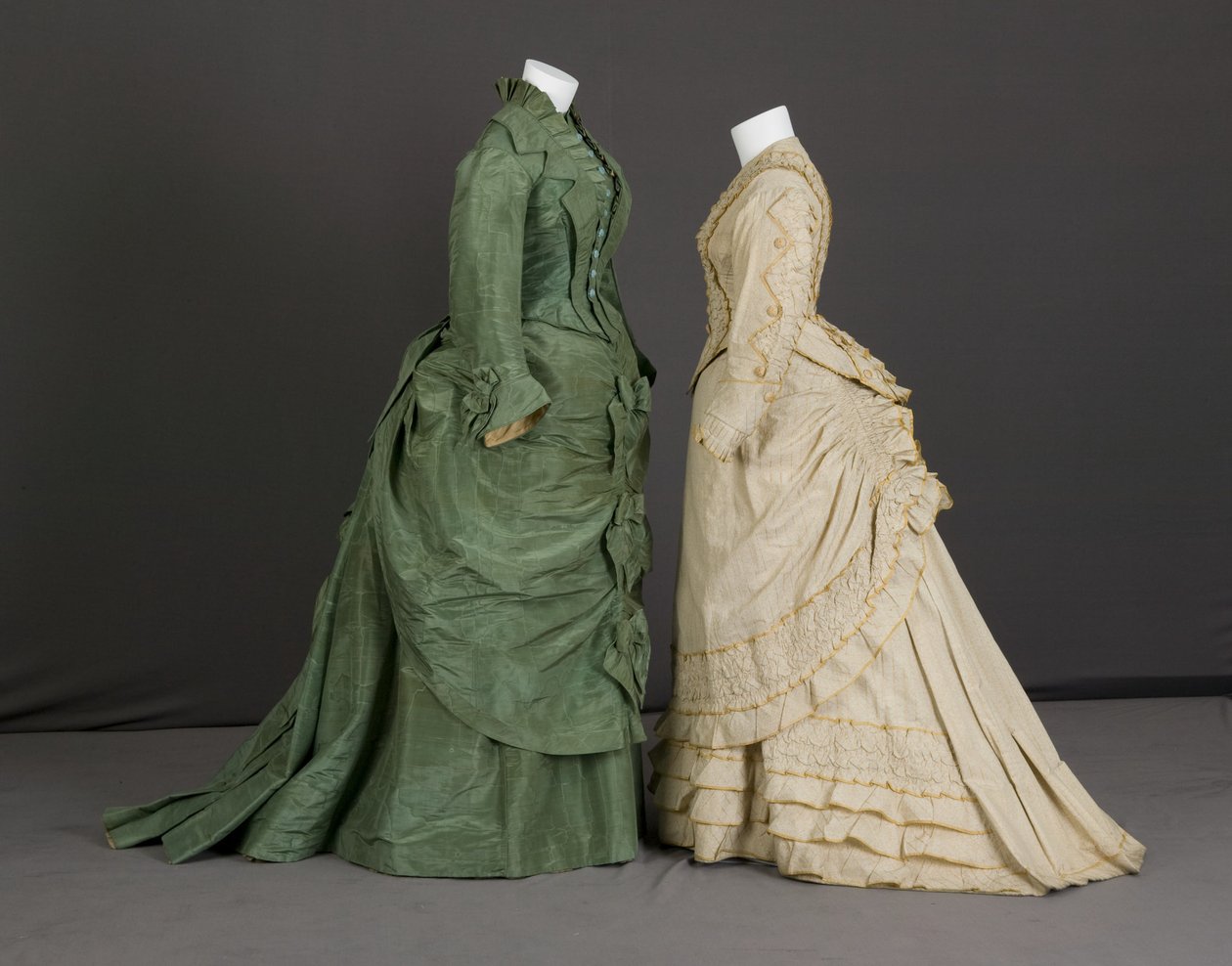 Aussteuerkleid von Unknown artist