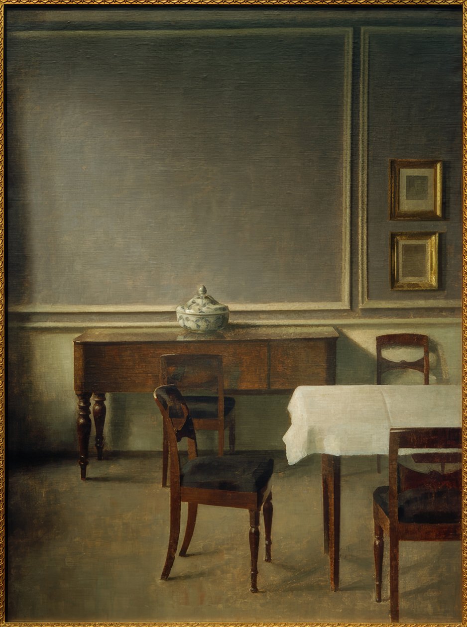 Interieur mit Porzellanterrine von Vilhelm Hammershoi