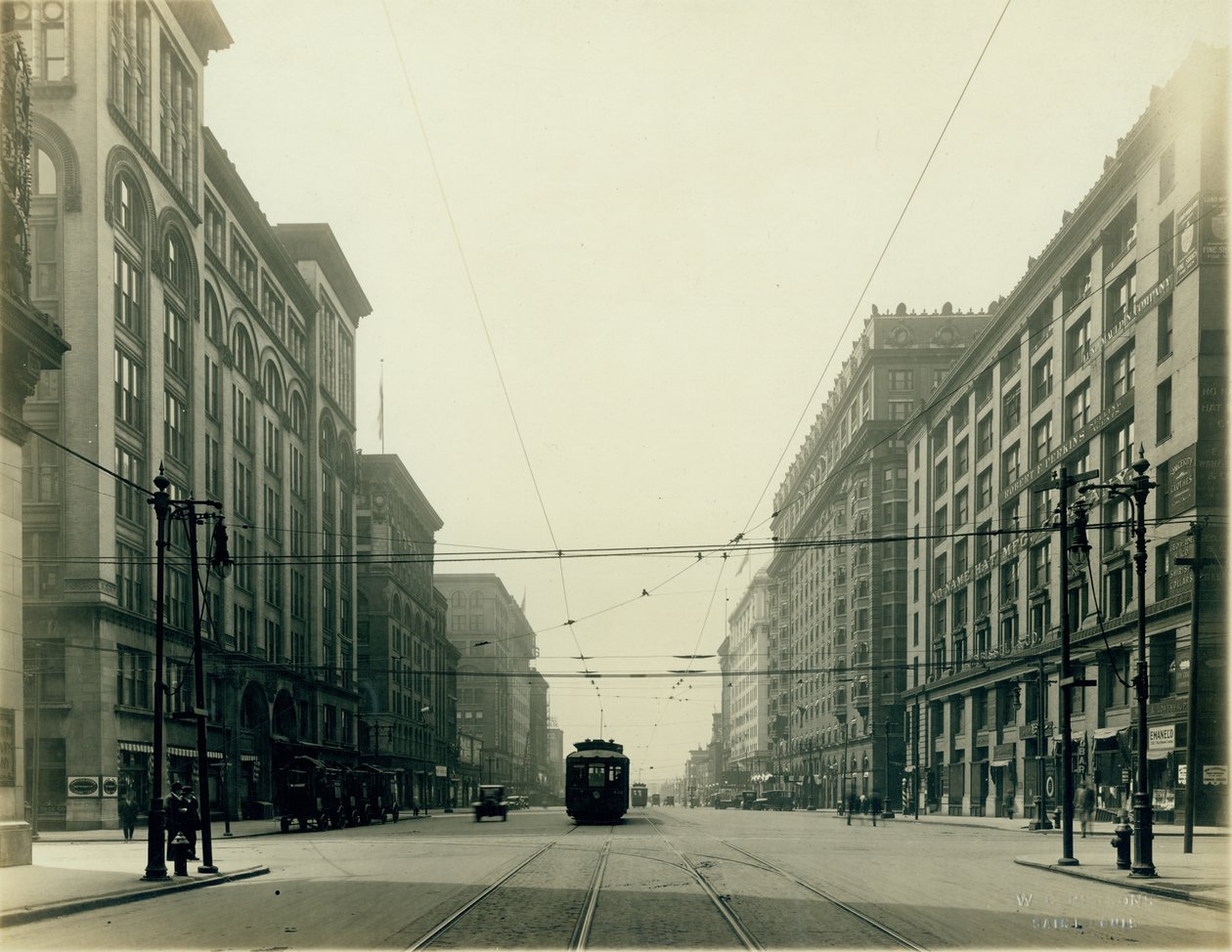 Twelfth Street und Washington Avenue, Blick nach Süden von W.C. Persons