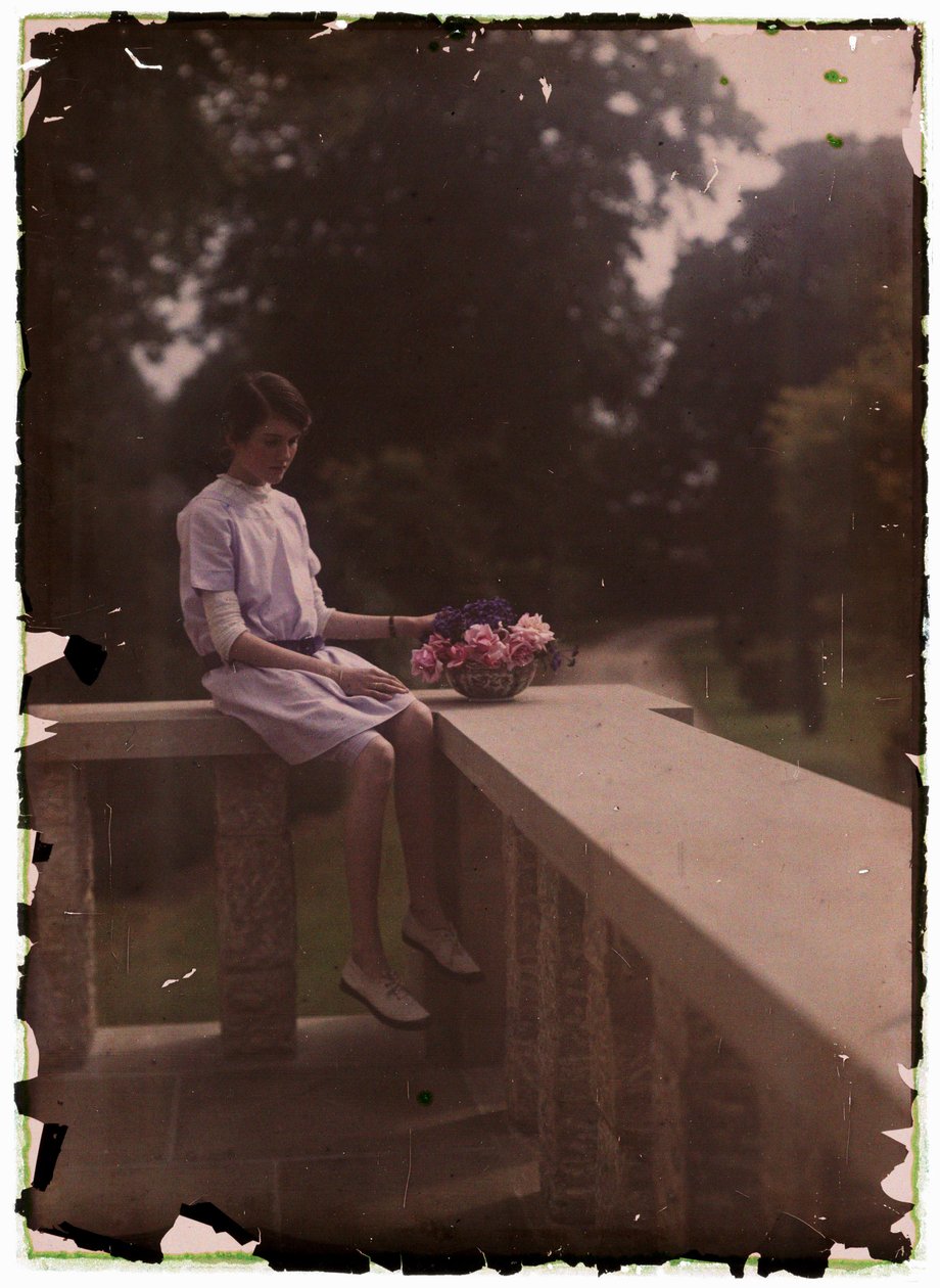 Autochrom eines jungen Mädchens, ca. 1910 von Frederick (attr. to) Barnard