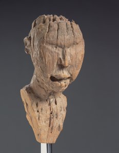 Fragment eines Kongo nkisi nkondi (Holz)