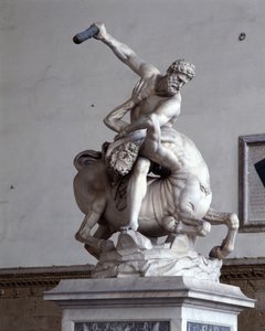 Herkules tötet den Zentauren (Marmor)