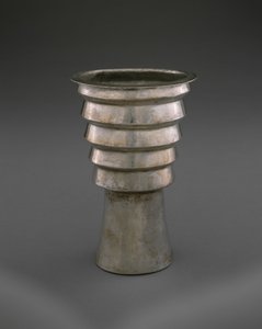 Gestufter Becher (aquilla), Später Horizont, 1470-1532