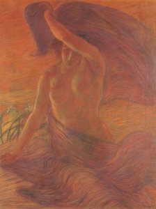 Oben-ohne Frau, die einen Schleier als Kleid trägt