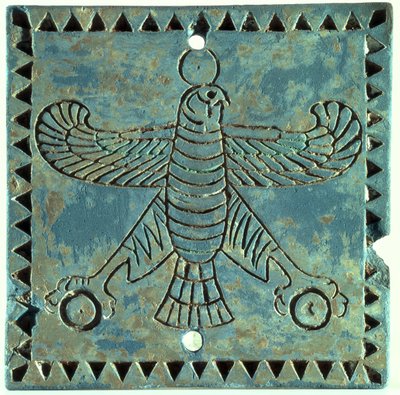 Fliese mit einem Adler, 500-480 v. Chr. (glasierte Keramik) von Achaemenid