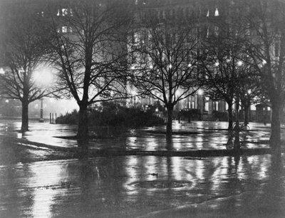 Reflexionen, Nacht, New York, ca. 1898 von Alfred Stieglitz