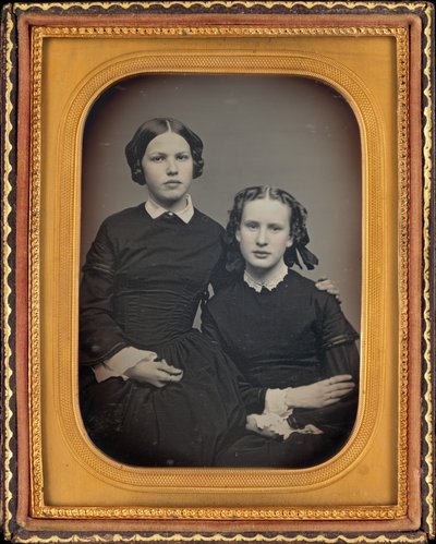 Porträt von zwei Mädchen von American 19th Century