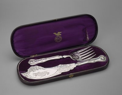 Fischmesser und Gabel mit Etui von American School