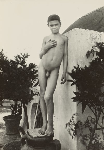 Stehender Akt von Baron Wilhelm von Gloeden