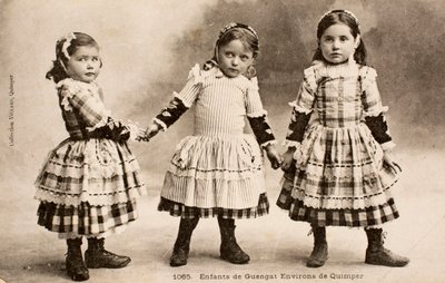 Kinder aus Guengat/Finistere/Bretagne/Frankreich von Augustus Kollner