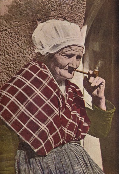 Eine alte Bretonin, ca. 1913 von Charles J. S. Makin