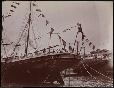 S.S. "Umbria" am Dock, ca. 1897 von Company Byron