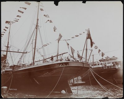 S.S. "Umbria" am Dock, ca. 1897 (s/w Foto) von Company Byron