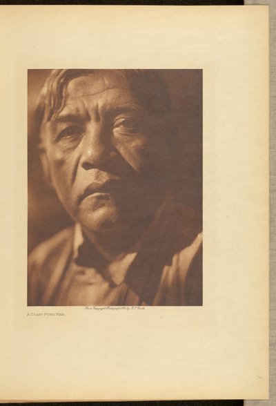 Ein Coast Pomo Mann von Edward S. Curtis