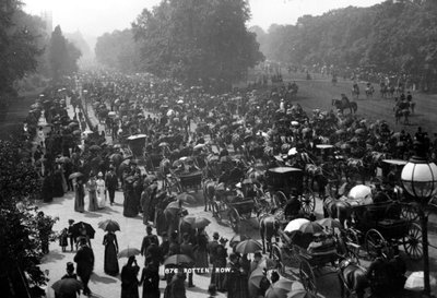 Rotten Row im Hyde Park, London, ca. 1890 von English Photographer