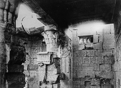 Der Tempel der Hathor von English Photographer