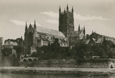 Worcester Cathedral, von Südwesten von English Photographer