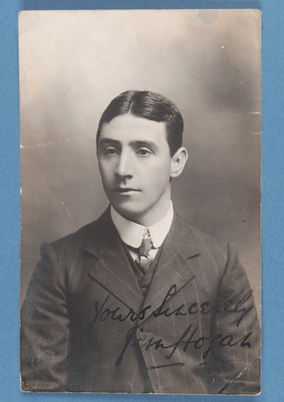 Jim Hogan, 1907 von English School