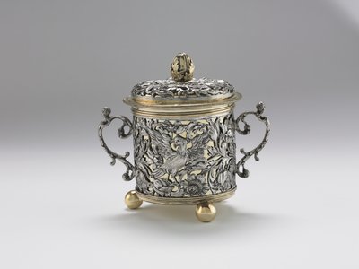 Zweihandbecher, 1677 von English School