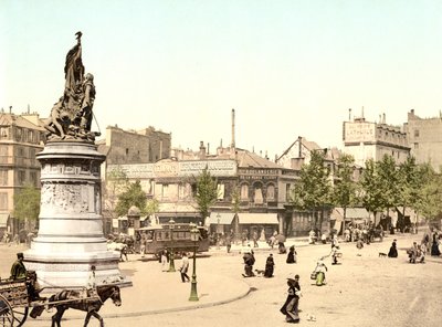 Blick auf eine französische Stadt von English School