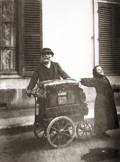 Orgelspieler, um 1898-99 von Eugène Atget