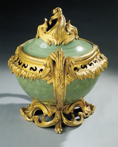 Louis XV Potpourri-Vase von European School