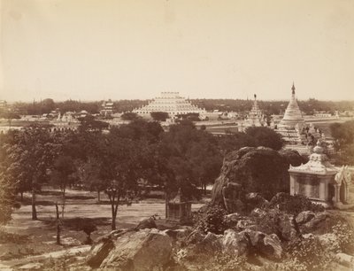 Die unvergleichliche Pagode vom Mandalay Hill von Felice Beato