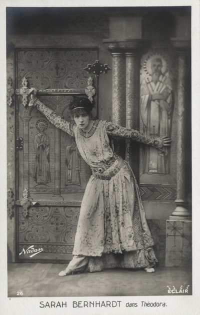 Sarah Bernhardt als Kaiserin Theodora von French Photographer