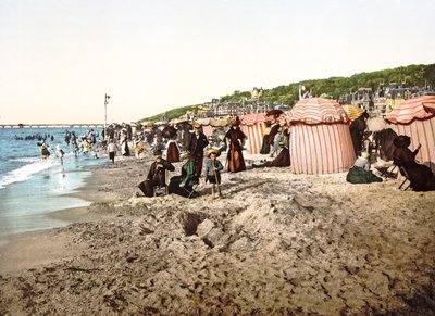 Der Strand von Trouville in Frankreich von French Photographer