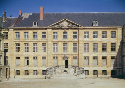 Außenansicht des Musee Saint-Remi von French School