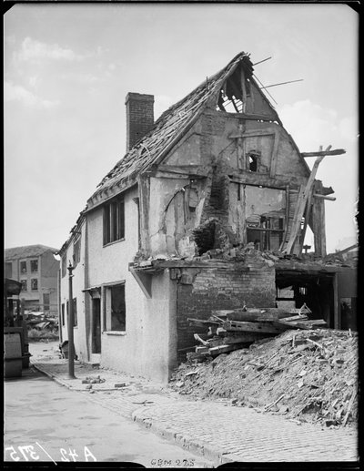 Cook Street, Coventry, 1941 von George Bernard Mason