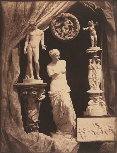 Stillleben mit Statuen und Draperie von Giovanni Domenico Tiepolo