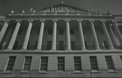 Cumberland Terrace, Regents Park, London 1950er Jahre von Godfrey Macdominic