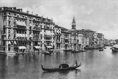 Venedig, Canal Grande und Hotels (s/w Foto) von Italian Photographer