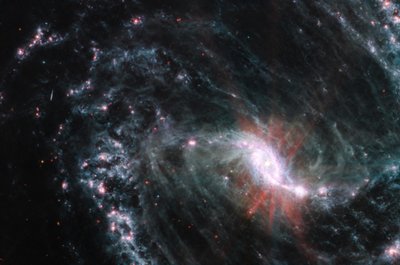 NGC 1365 von James Webb Space Telescope (NASA)