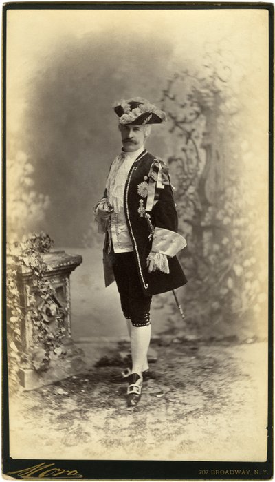 Peter Marie, Kostümball von José Maria Mora