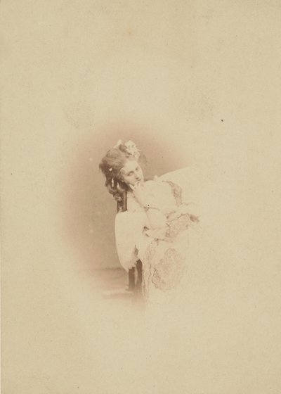 [Vignettierte Sitzende im Ritrosetta-Kleid], 1861-67 von Pierre Louis Pierson