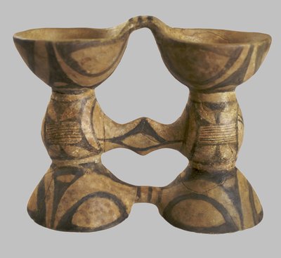 Binokulär-Form Gefäß, 4250-3850 v. Chr. von Prehistoric Russian Culture