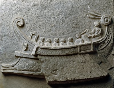 Trireme mit bewaffneten Soldaten (Flachrelief) von Roman Roman